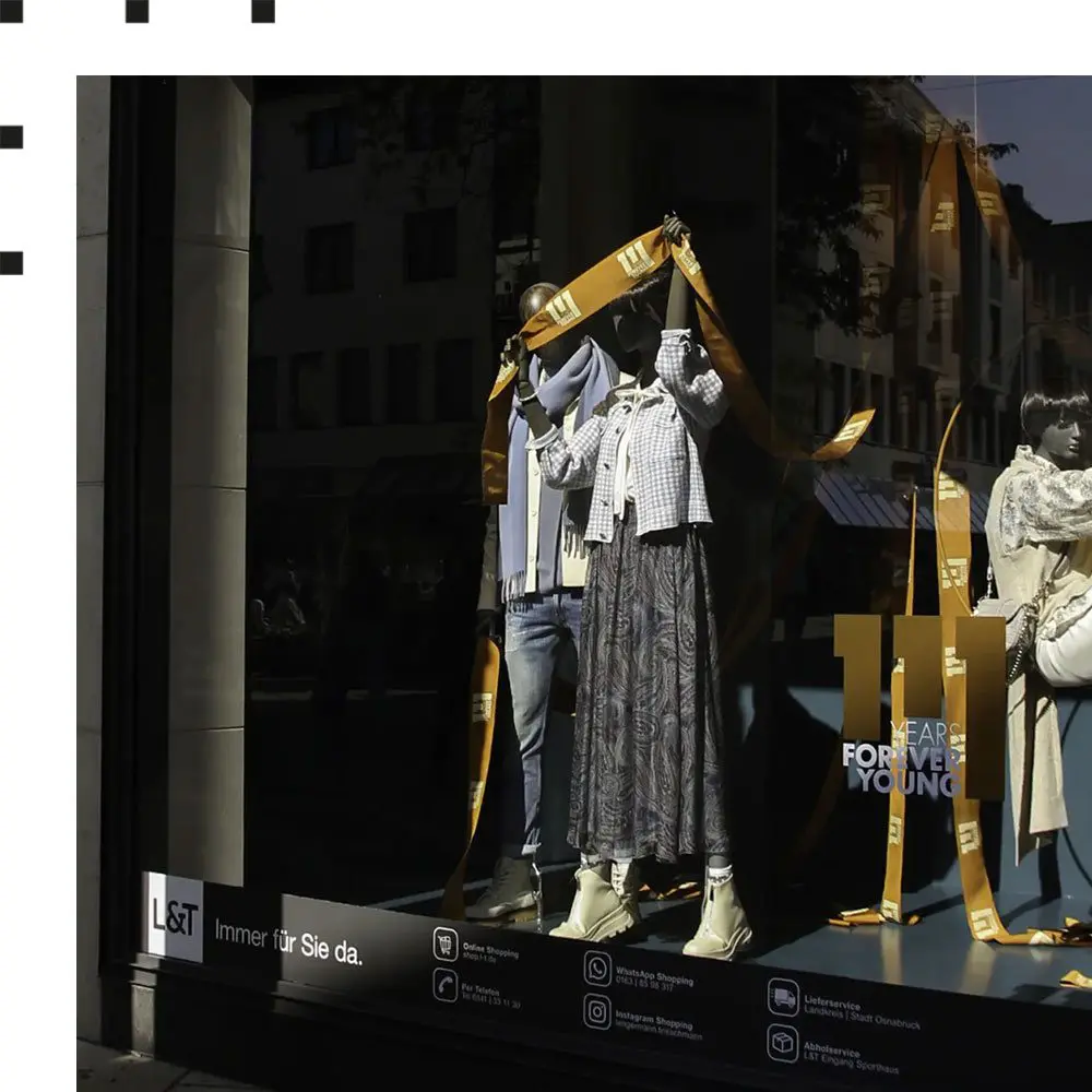 Schaufenster zum 111. Jubil&auml;um von L&T in Osnabr&uuml;ck
